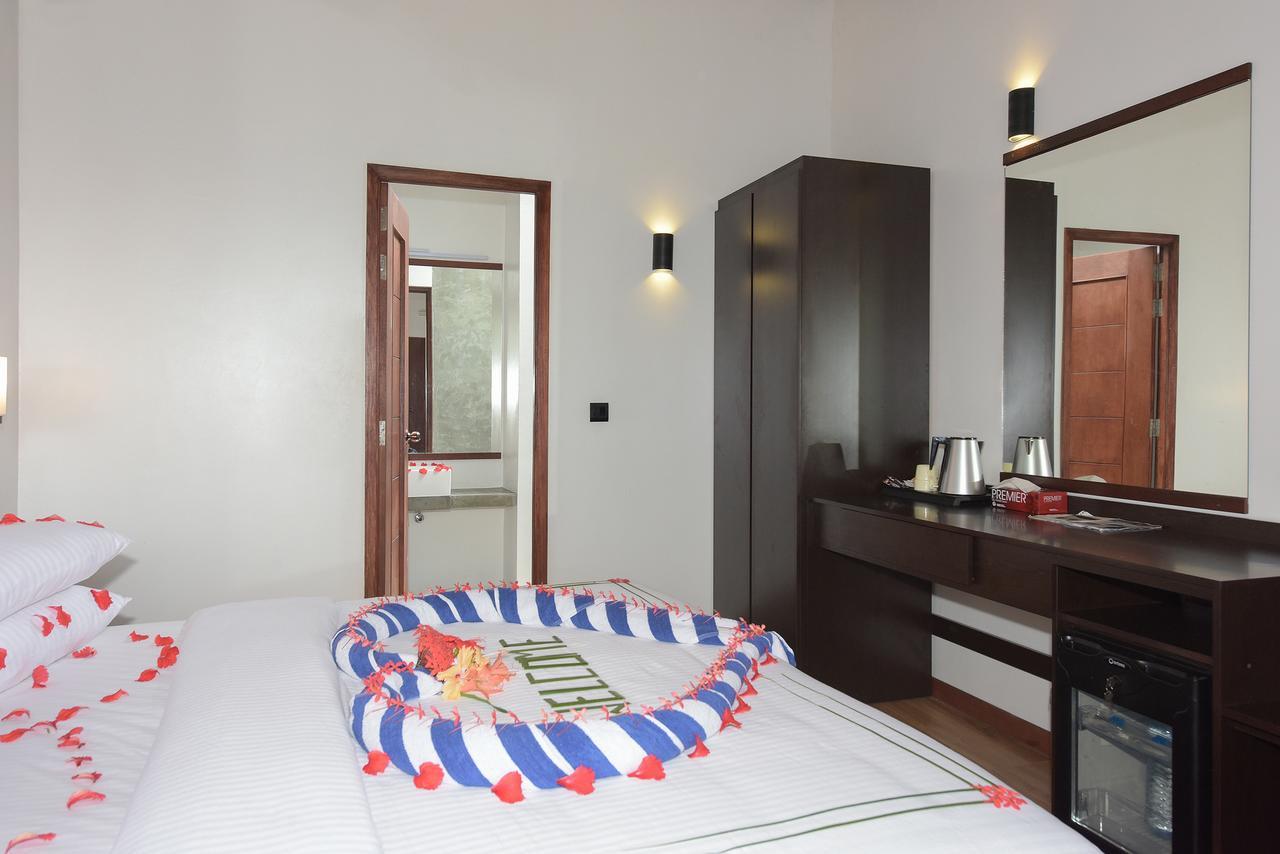 Madi Finolhu Guest House Dharavandhoo Exterior photo