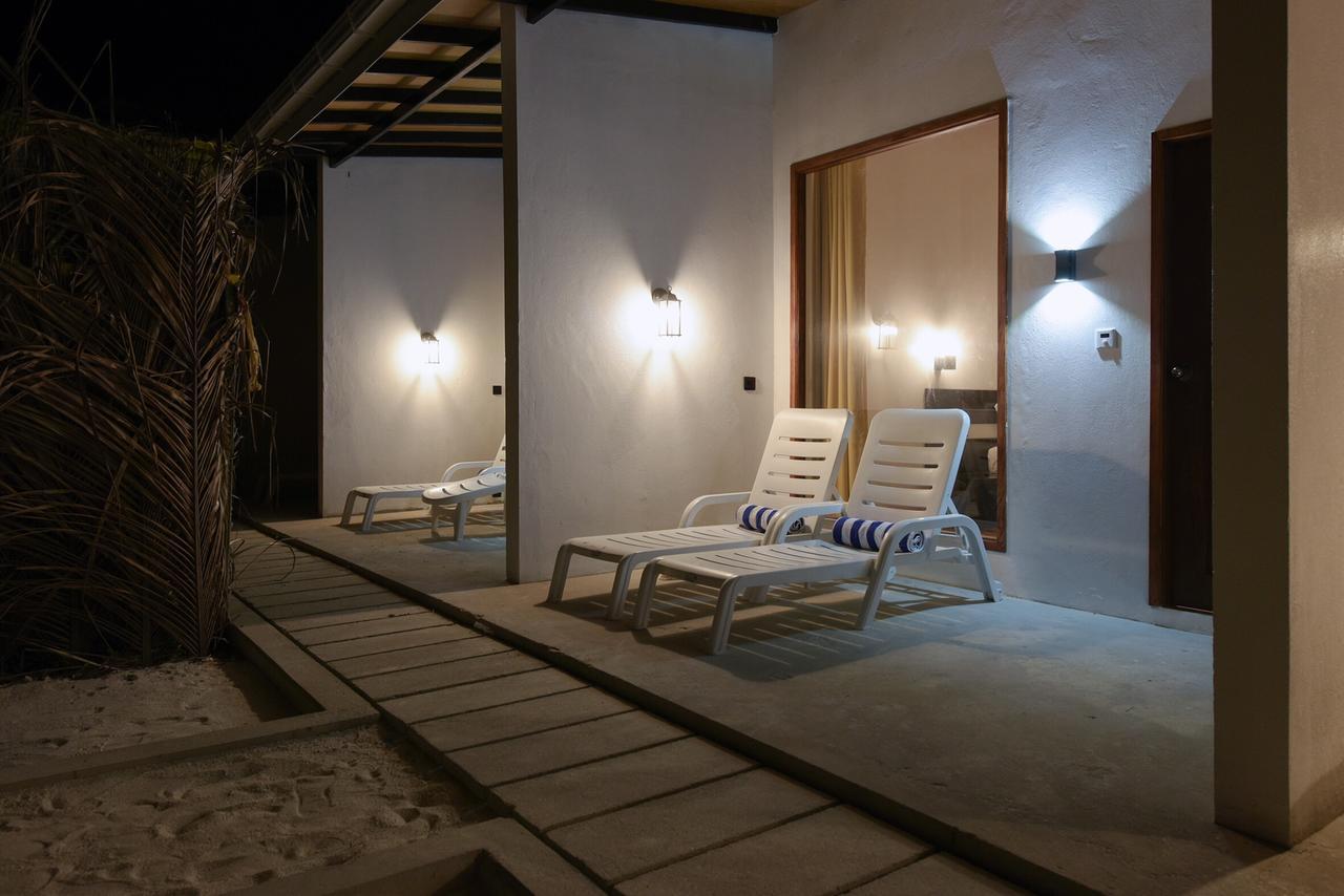 Madi Finolhu Guest House Dharavandhoo Exterior photo